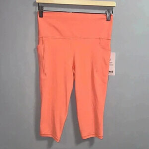 Athleta - Salutation Stash Pocket  Crop